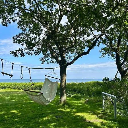 Дом отдыха Togetherness, Coziness & Magical Great Belt View Транекер